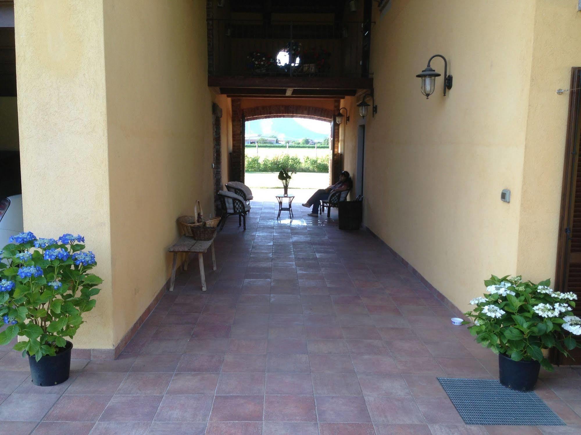 Bed and Breakfast Quattro Gatti Airasca Exterior foto