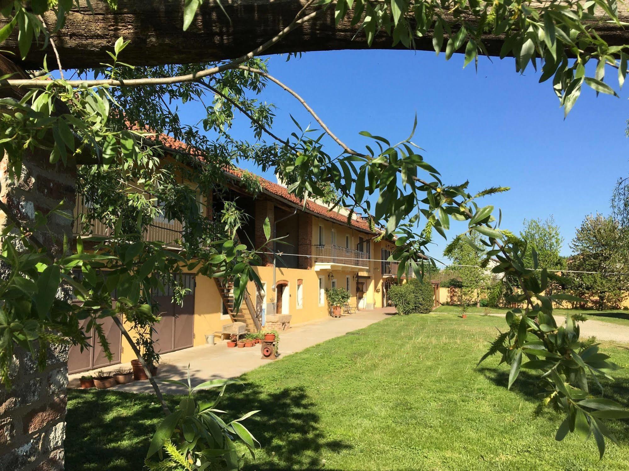 Bed and Breakfast Quattro Gatti Airasca Exterior foto